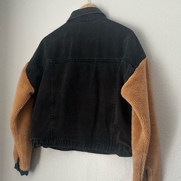 Jak & Rae Saks 5th Ave Tan Sherpa Sleeved Black Denim Trucker Jacket Size Large - Picture 11 of 13
